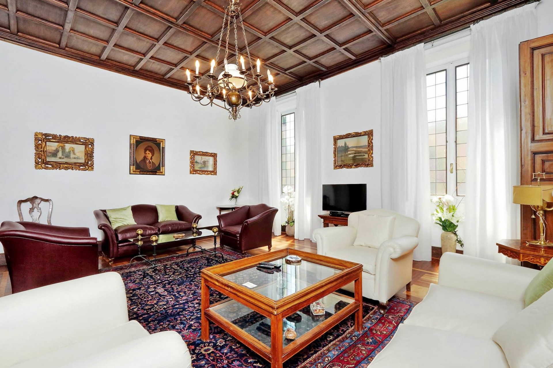Prestigious Apartment Via Veneto