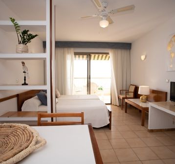 Maria Cristina Beach Gallery