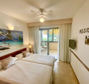 Maria Cristina Beach Gallery
