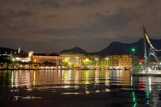 Night Cruise and dinner - by motorboat 