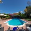 Panoramica della piscina scoperta - Giardino di Michela