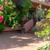 Ingresso alla struttura abitativa - Giardino di Michela