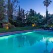 Illuminazione della piscina al tramonto - Giardino di Michela