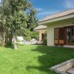 Ingresso veranda con giardino prato inglese - Villa Castelforte