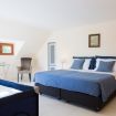 Camera da letto matrimoniale con culla - Villa Castelforte