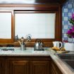 I fornelli e il lavabo della cucina - Villa Castelforte