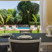Pratica zona pranzo per tavolate all'esterno - Villa Castelforte