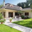 Ingresso attrezzato alla villa con viottolo - Villa Castelforte