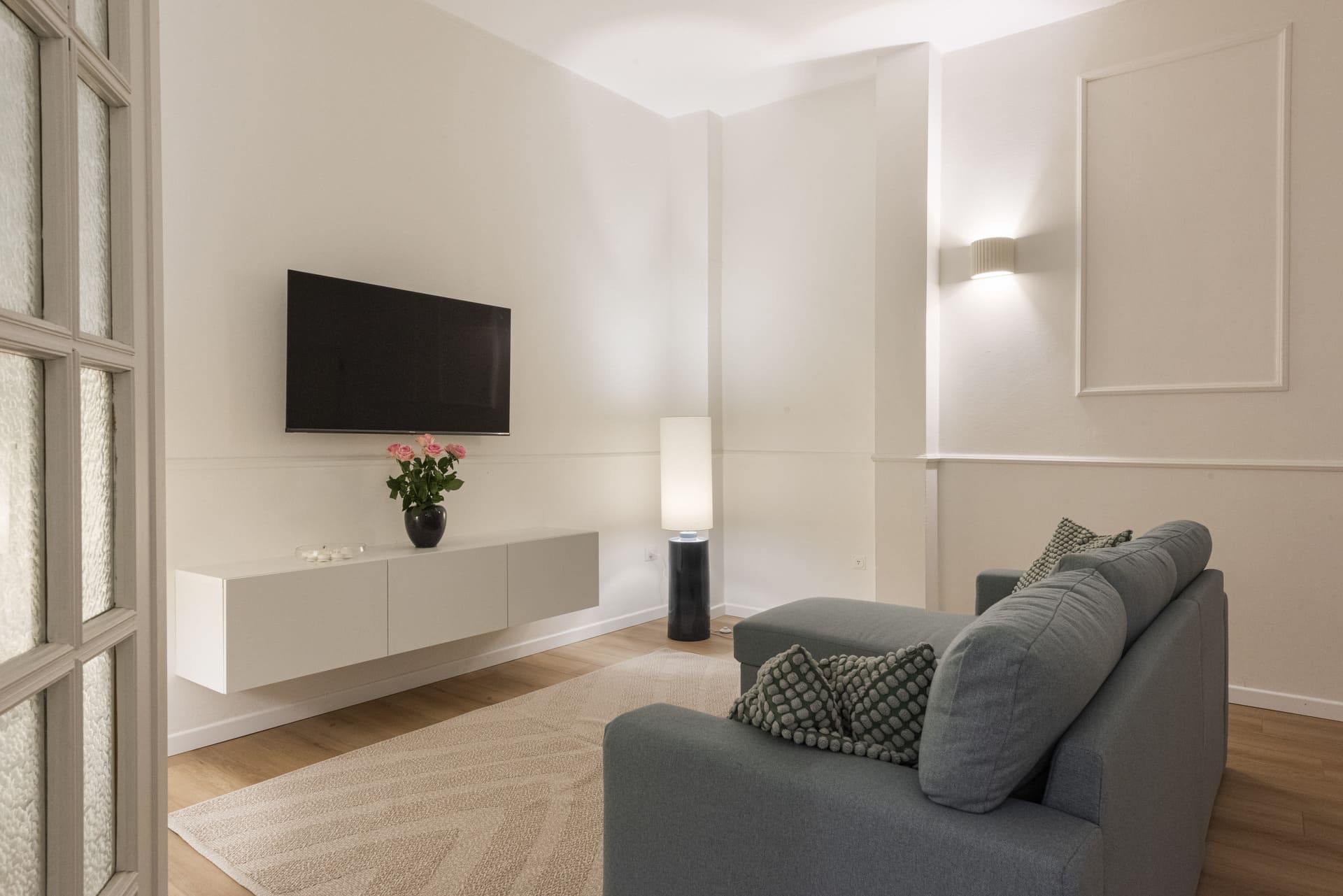 Start of the high tourist season for rentals