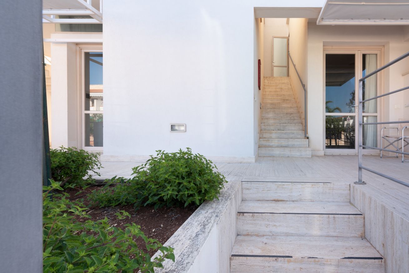 One Superior Bedroom Apartment