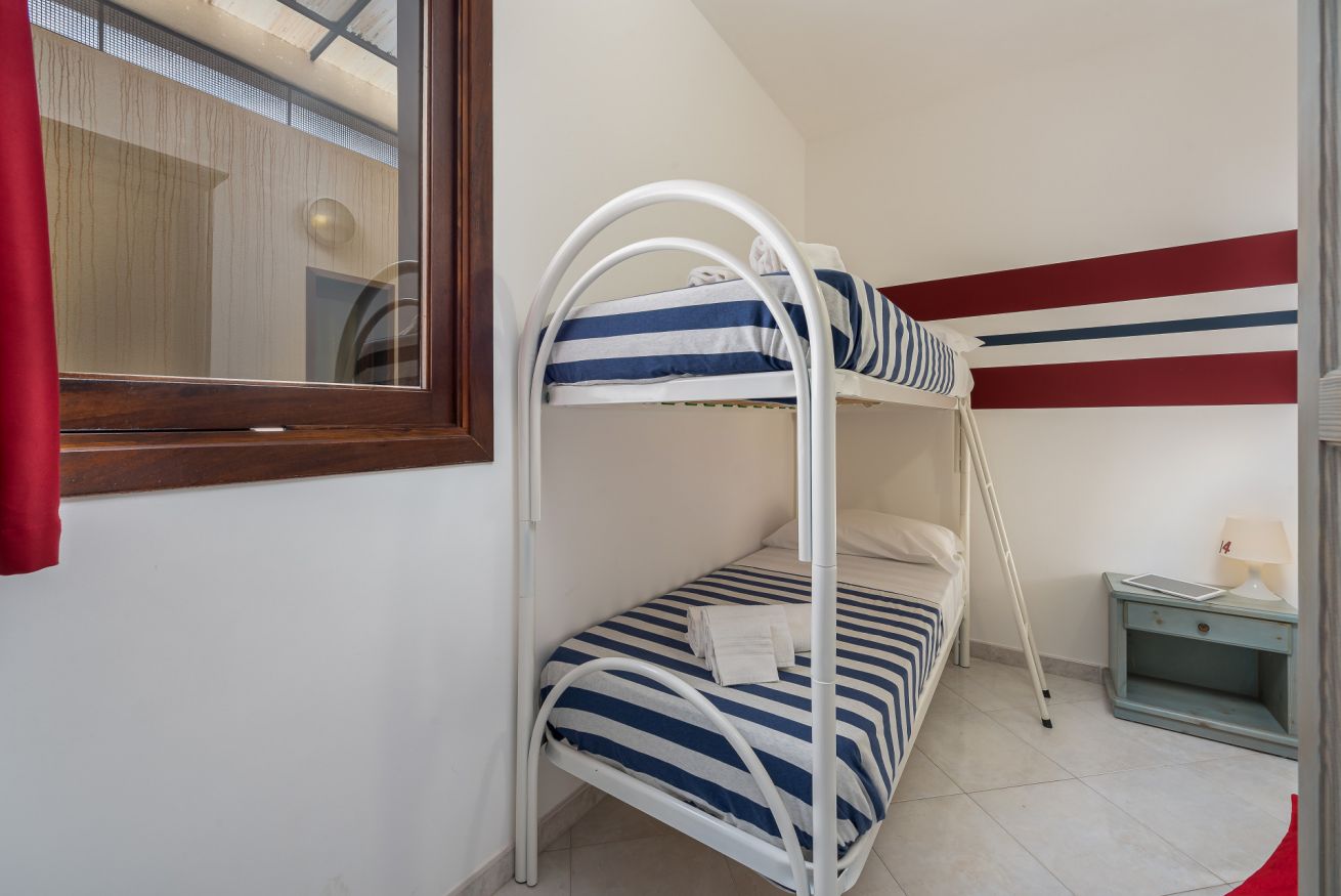 Two bedrooms apartment 14