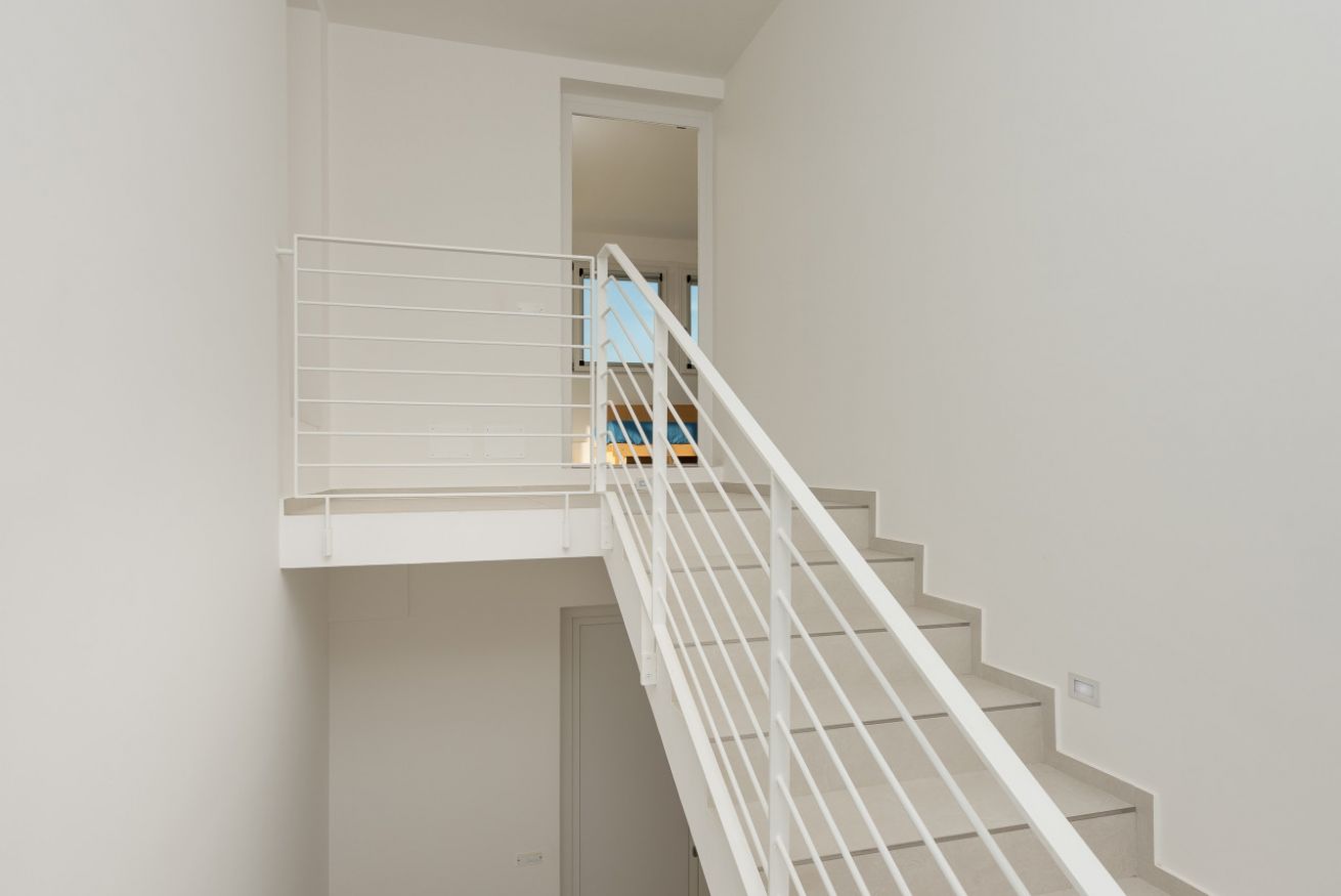 Deluxe Three-room Apartment 