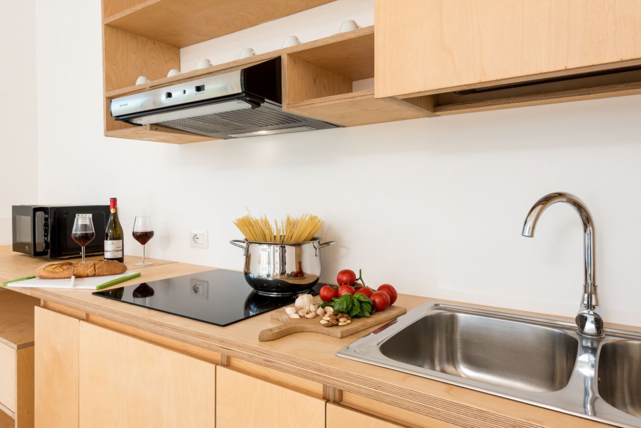 Deluxe Three-room Apartment 