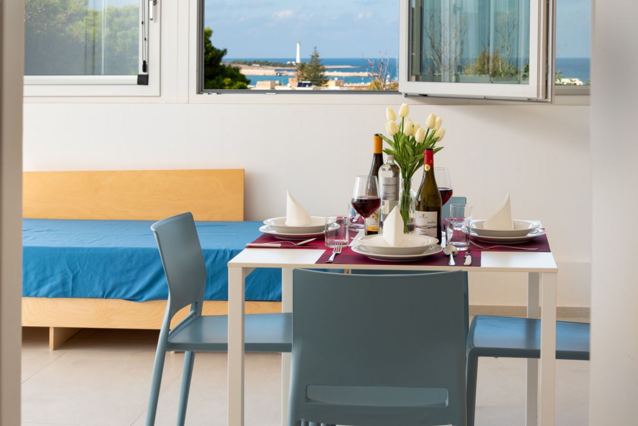 Deluxe Three-room Apartment 