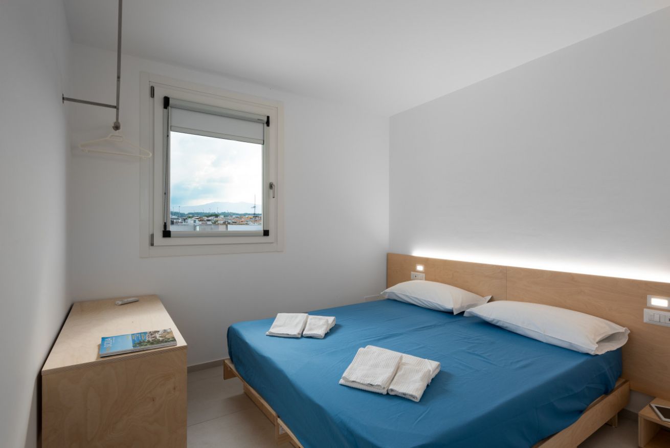 Deluxe Three-room Apartment 