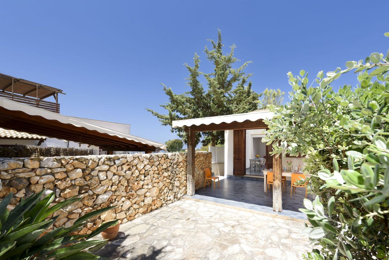  Casa Bucerno Papavero