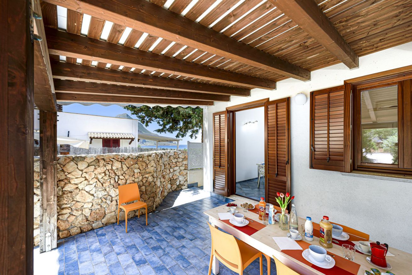  Casa Bucerno Papavero