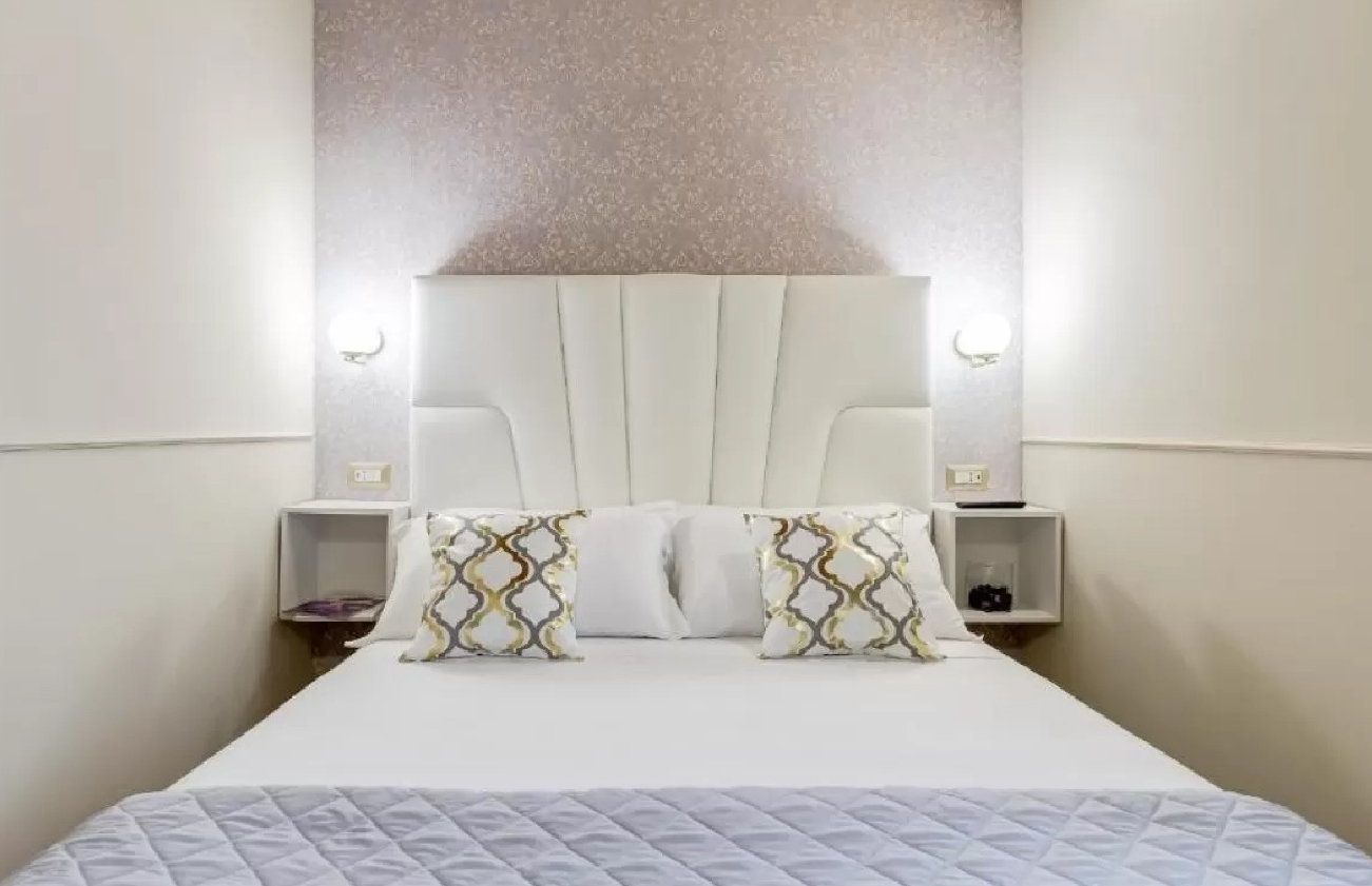 Trevi Private Suites