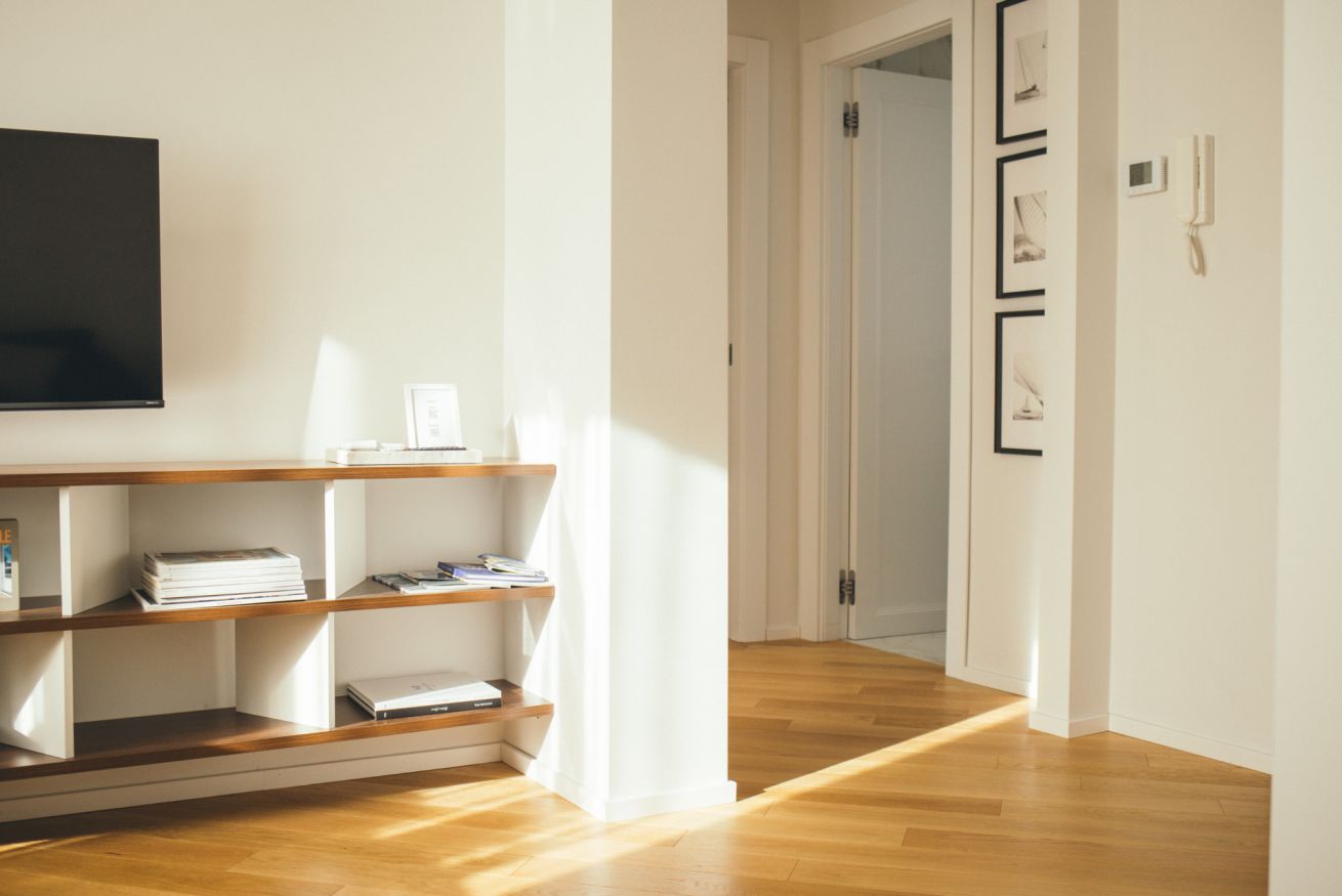 The Essentialist, dettaglio degli interni minimalisti