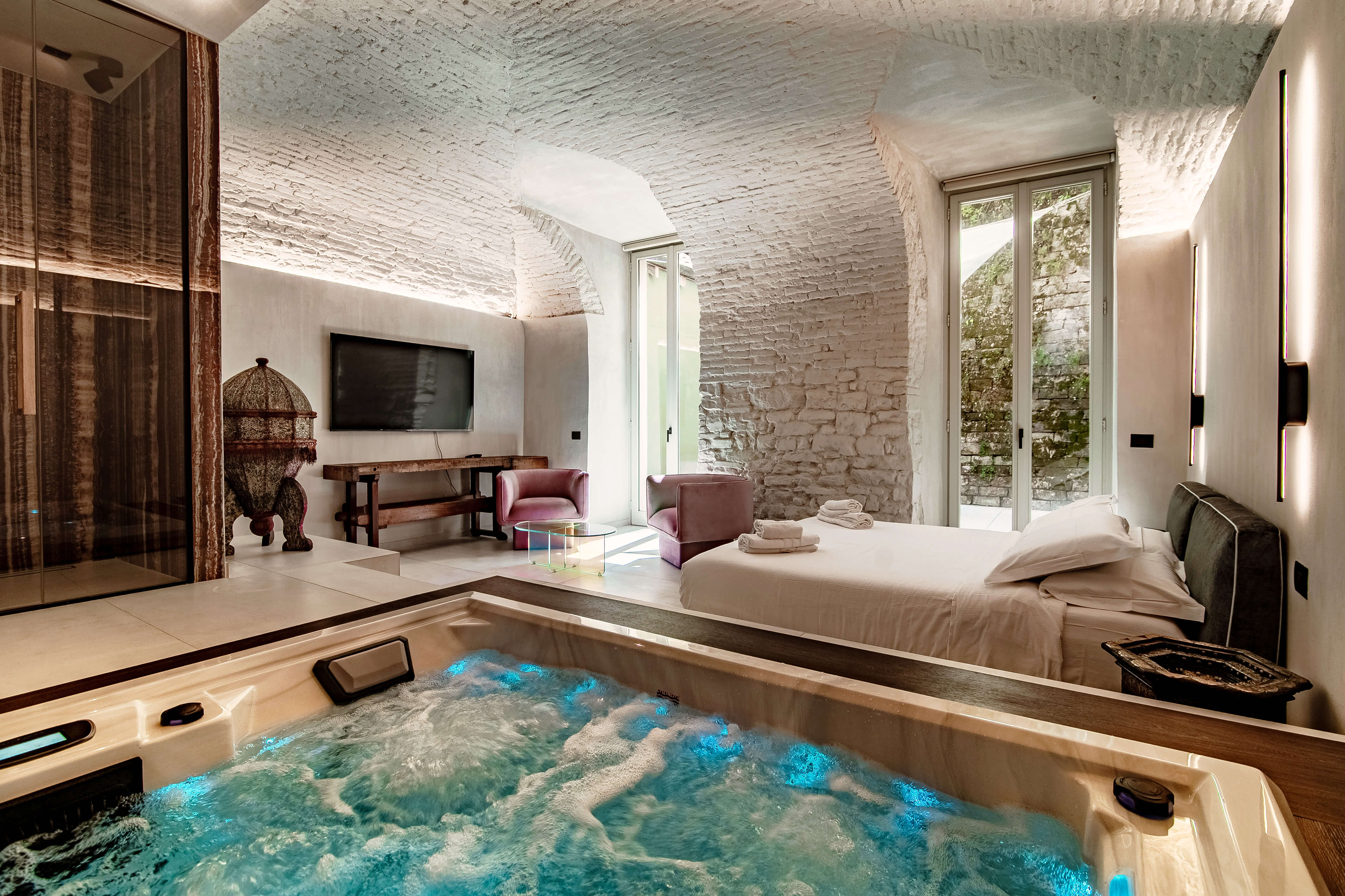 The House of Travlers type apts