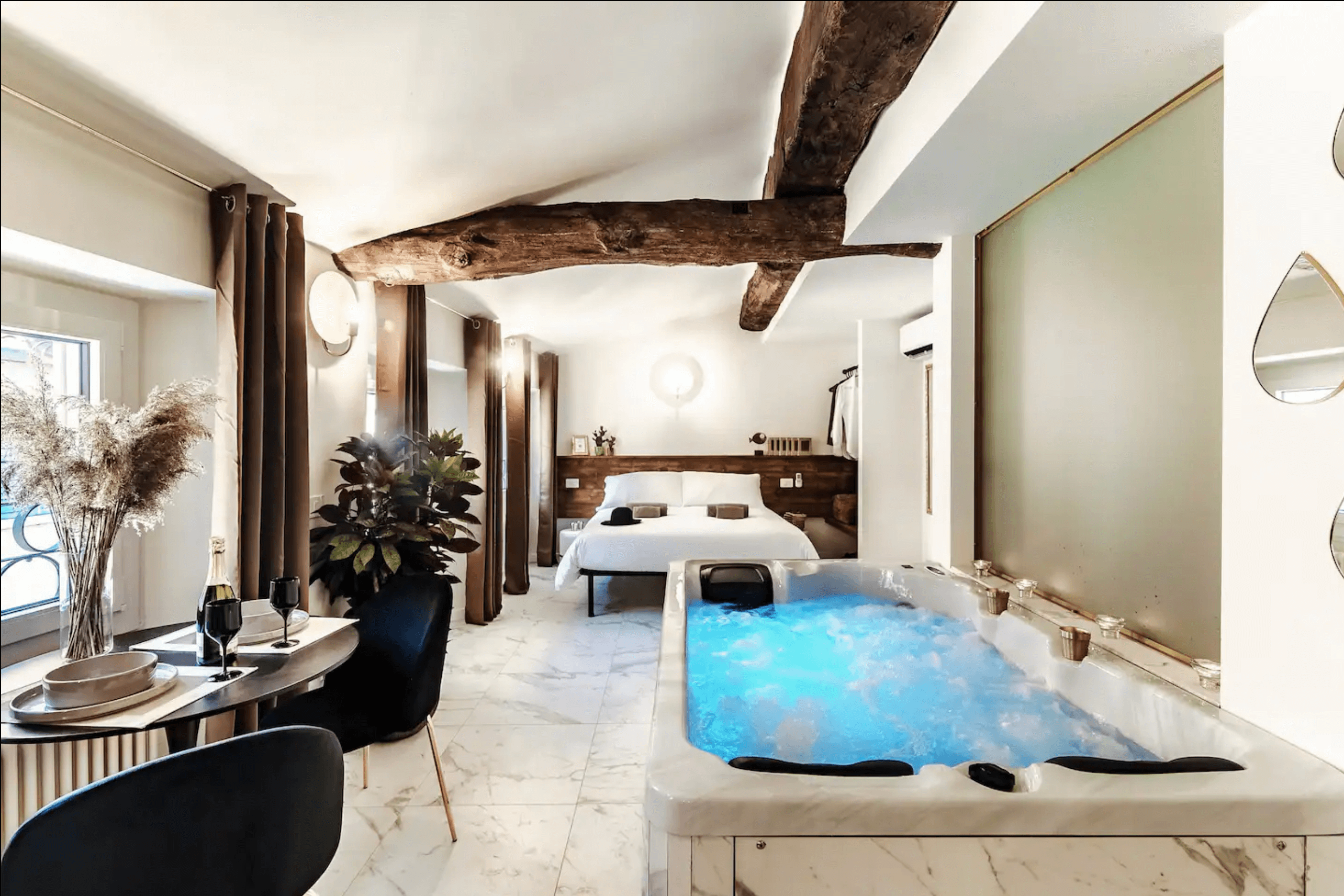 The House of Travlers type apts