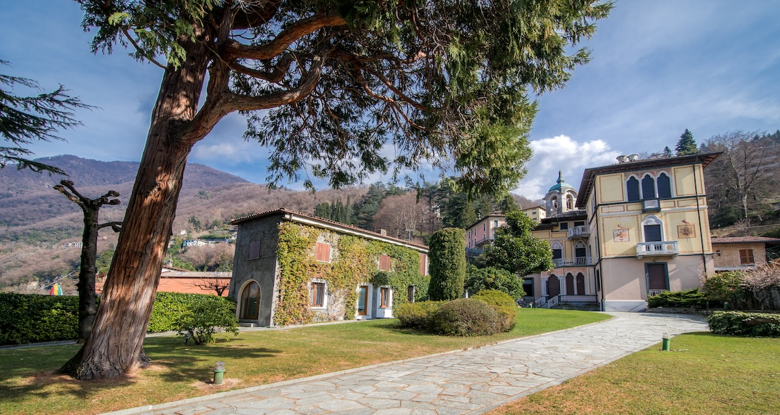 The House of Travlers type apts