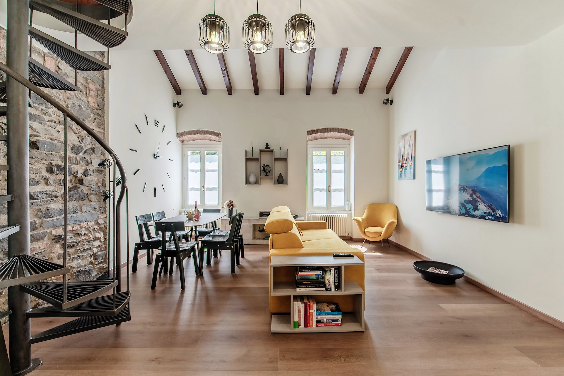 The House of Travlers type apts