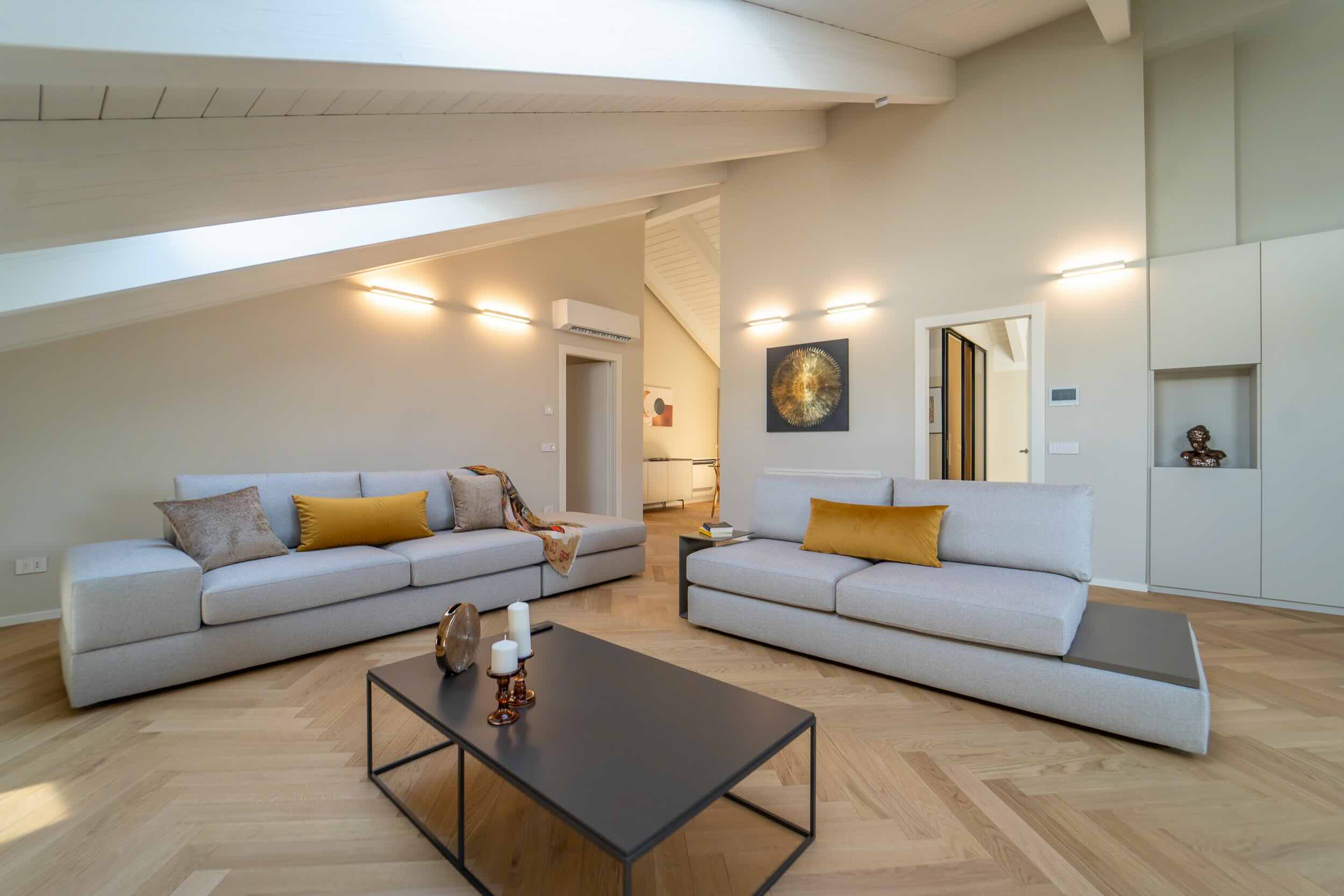 The House of Travlers type apts