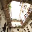 Classico atrio esterno dell'appartamento - VeronaJourneys