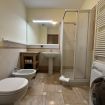 bagno con doccia 